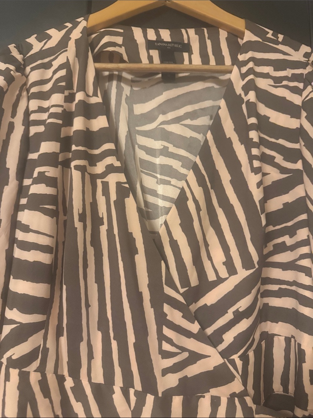 Banana Republic Gray and Light Pink Printed Wrap Midi Dress - Picture 4 of 4